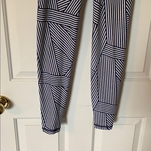 Ladies Old Navy Active Wear - Picture 3 of 6